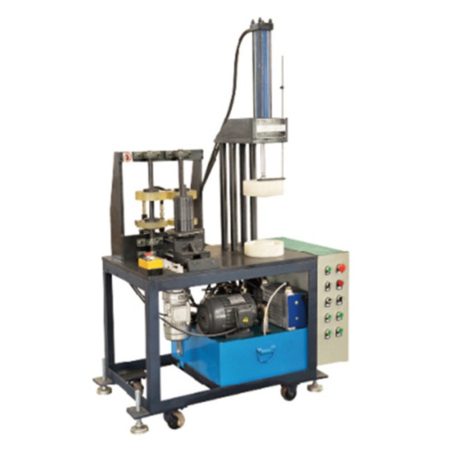 Machine de façonnage des bobines
