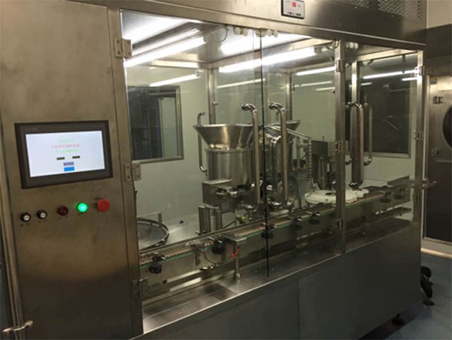 Machine de remplissage et de bouchage / Remplisseuse-Boucheuse / Remplisseuse boucheuse