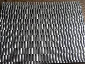 Machine de fabrication d’ailettes de radiateur en aluminium