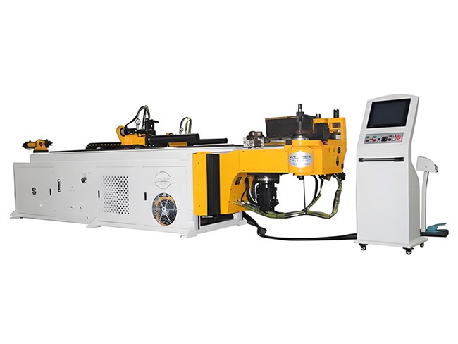 Cintreuse de tubes CNC