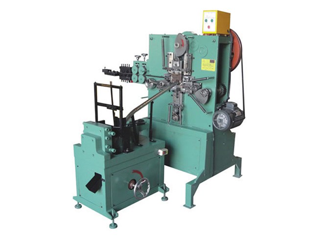 Machine de fabrication de crochet de suspension