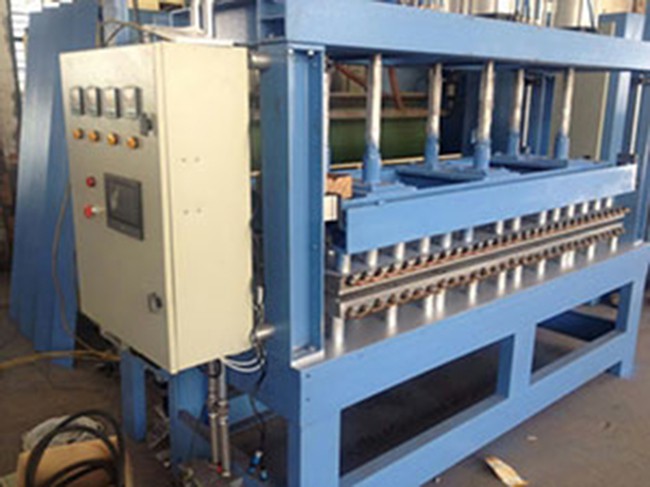 Machines à gaufrer pour tissu 3D