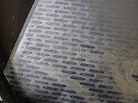 Machines à gaufrer pour papier à cigarettes 